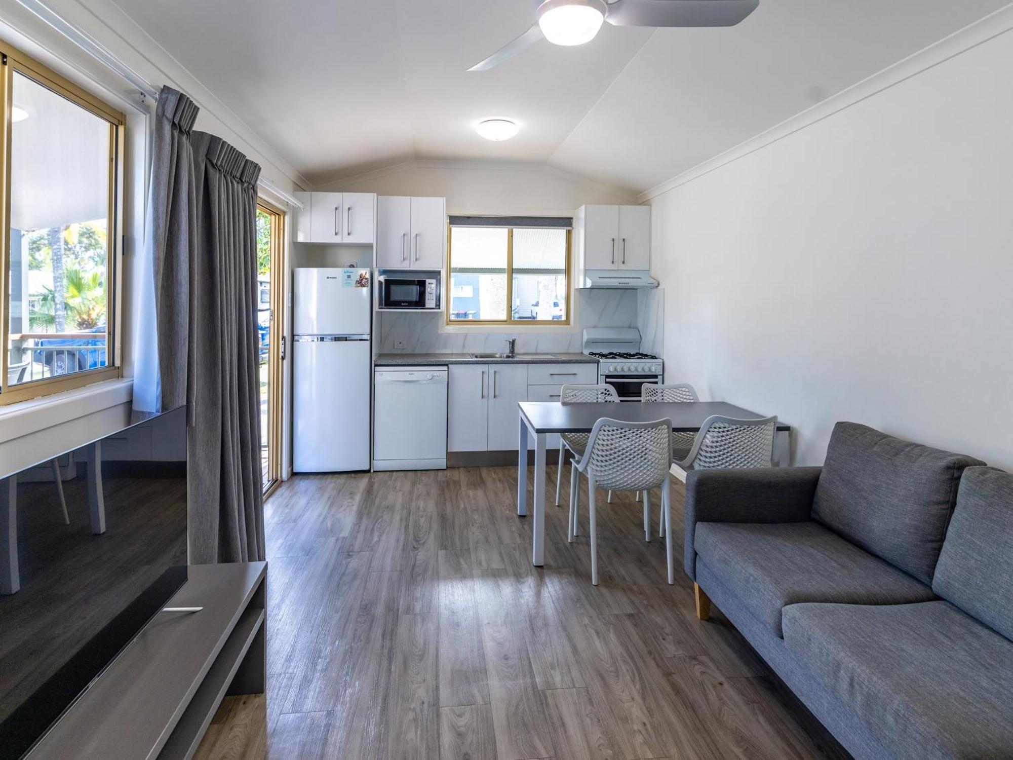 Nrma Blue Dolphin Yamba Holiday Resort Bilik gambar